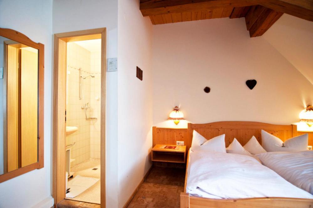 Hotel Gasthof Zur Post Wolfegg Bagian luar foto