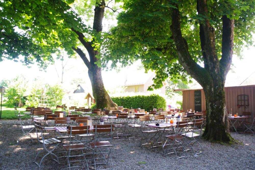 Hotel Gasthof Zur Post Wolfegg Bagian luar foto