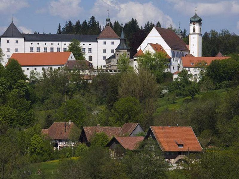 Hotel Gasthof Zur Post Wolfegg Bagian luar foto