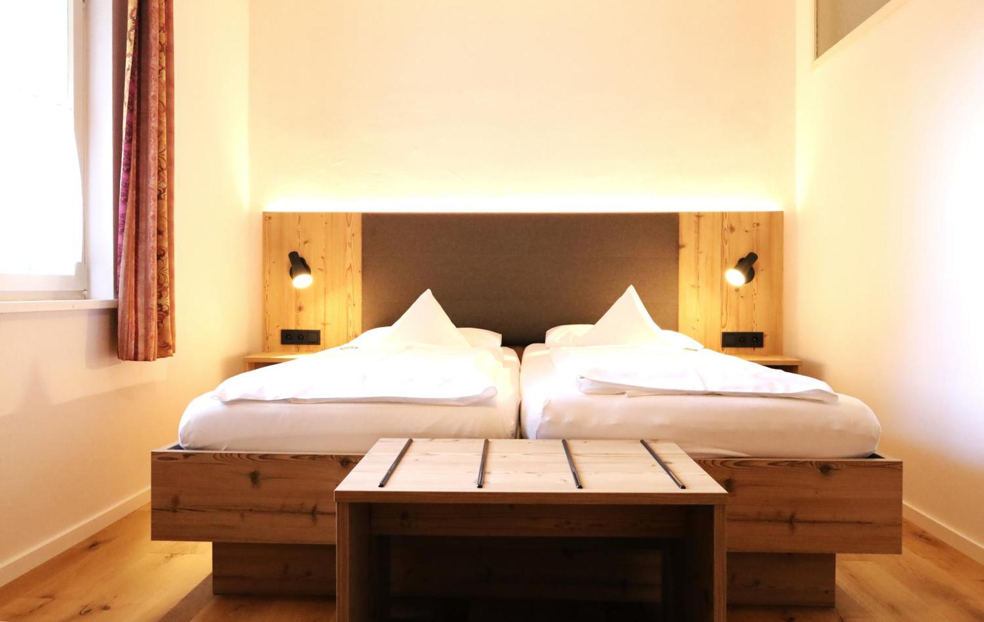 Hotel Gasthof Zur Post Wolfegg Bagian luar foto