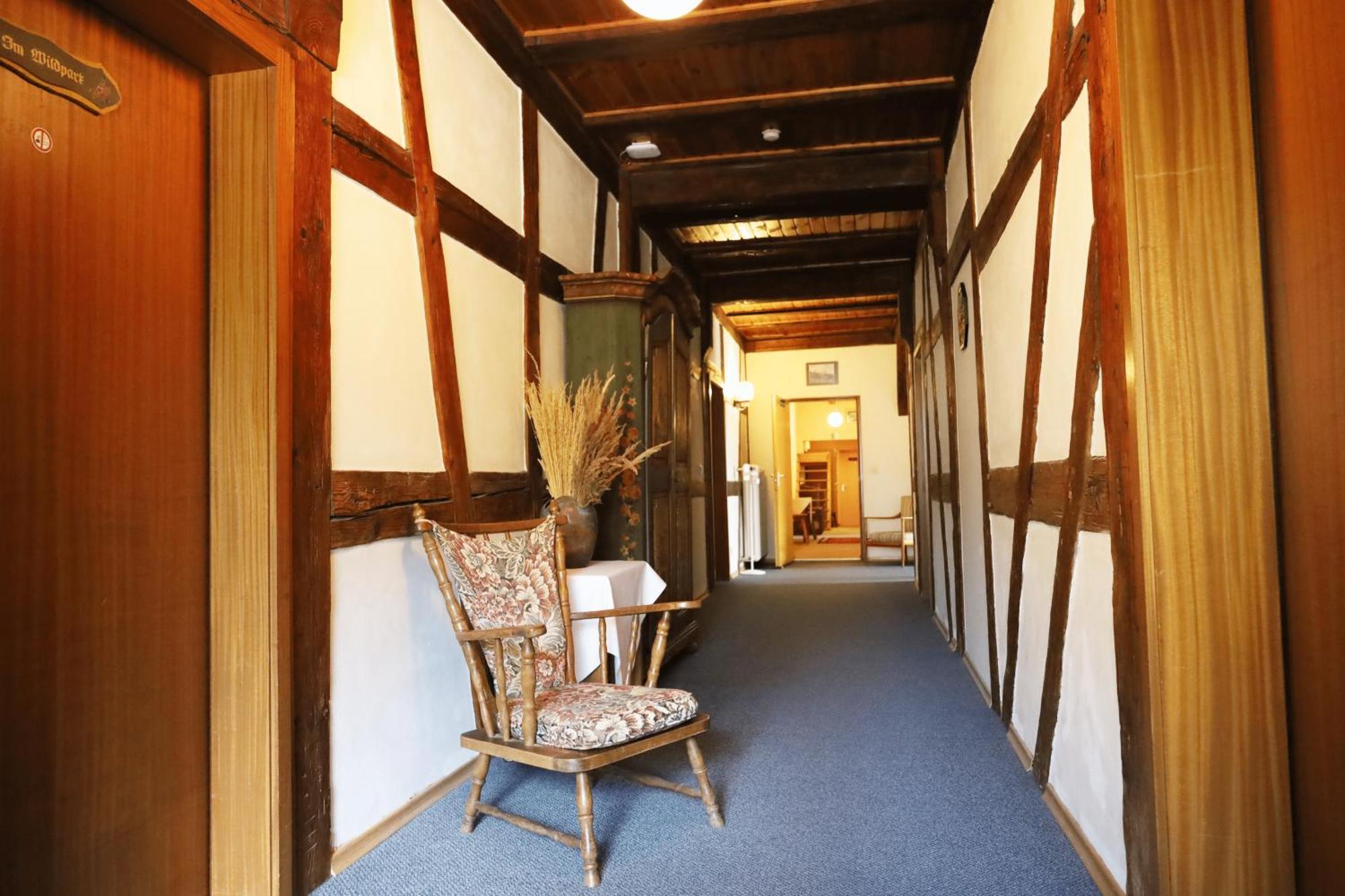 Hotel Gasthof Zur Post Wolfegg Bagian luar foto